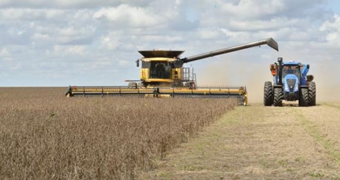 Una cosechadora bate en Brasil el récord mundial en recolección de soja
