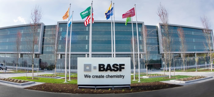 BASF cierra la adquisición de negocios y activos de Bayer