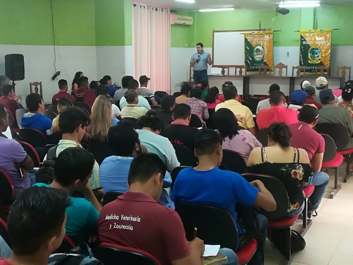 Taller a comercializadores, productores y estudiantes del municipio de pando en conjunto con el Senasag y el Comité Técnico de plaguicidas – CTP